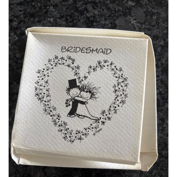 Bridesmaid & Ringbearer Wedding Pins & Keyring Set Vintage - Picture 4 of 15